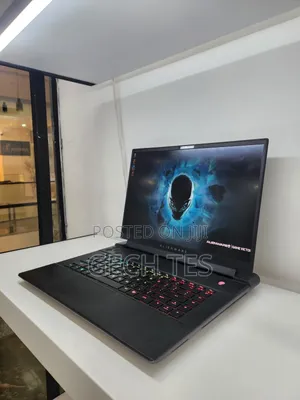 New Laptop Dell Alienware M16 R1 16GB AMD Ryzen 9 SSD 1T