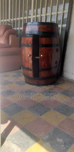 Wood Barrel Buffet የእንጨት በርሜል