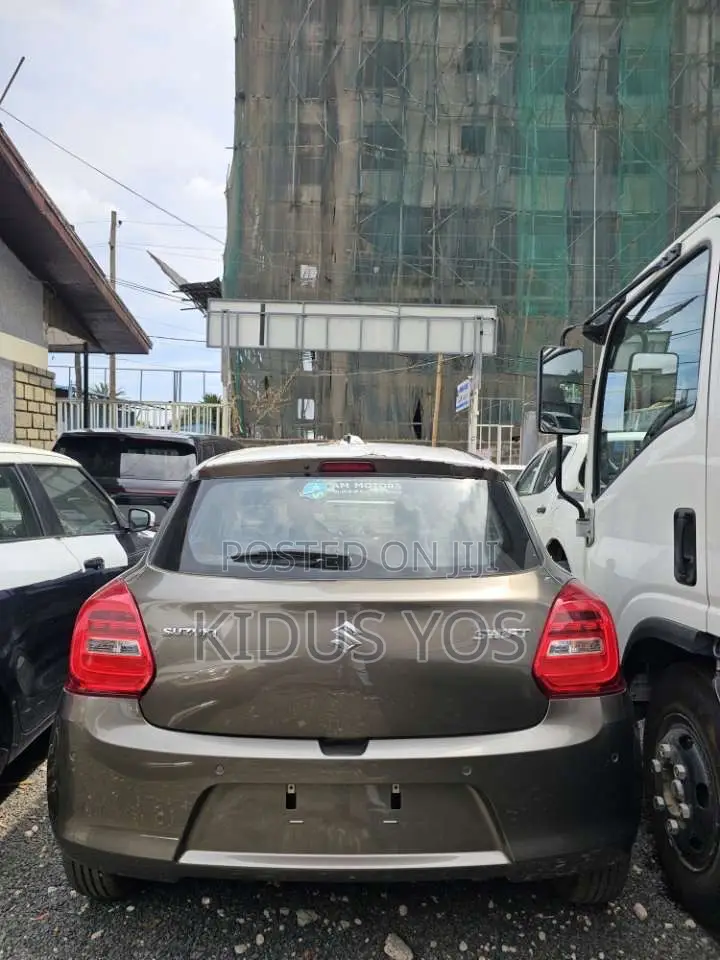 New Suzuki Swift 2023 Brown