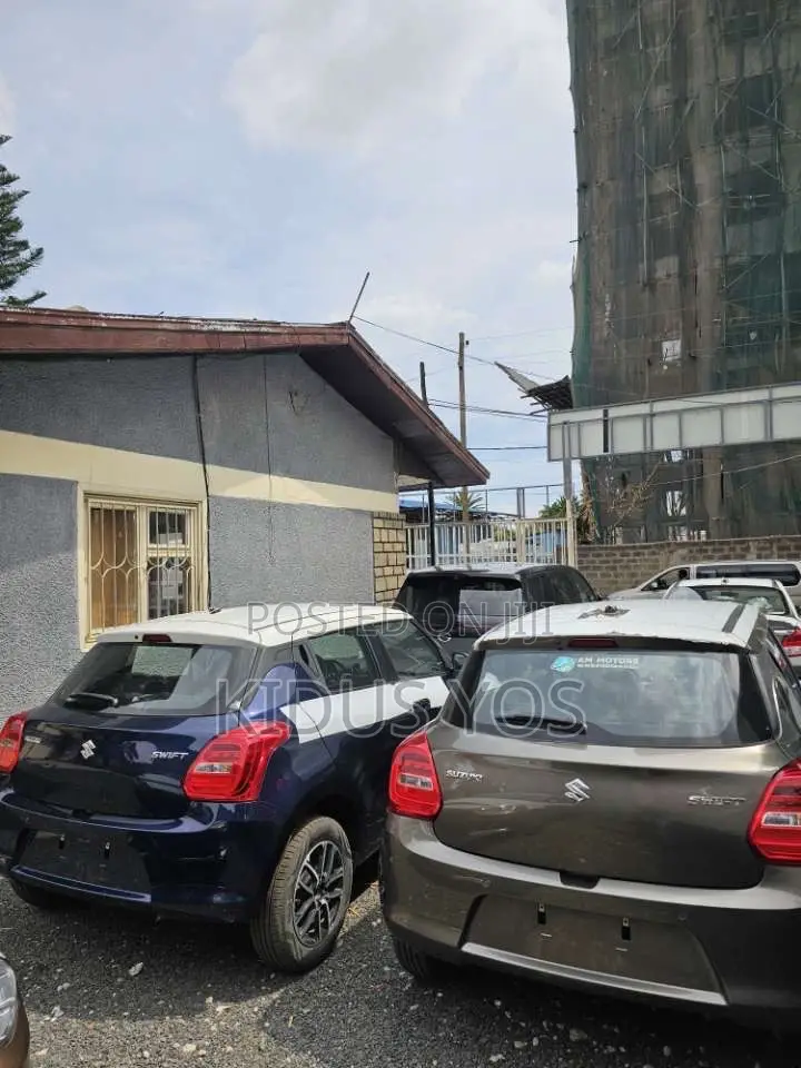 New Suzuki Swift 2023 Brown