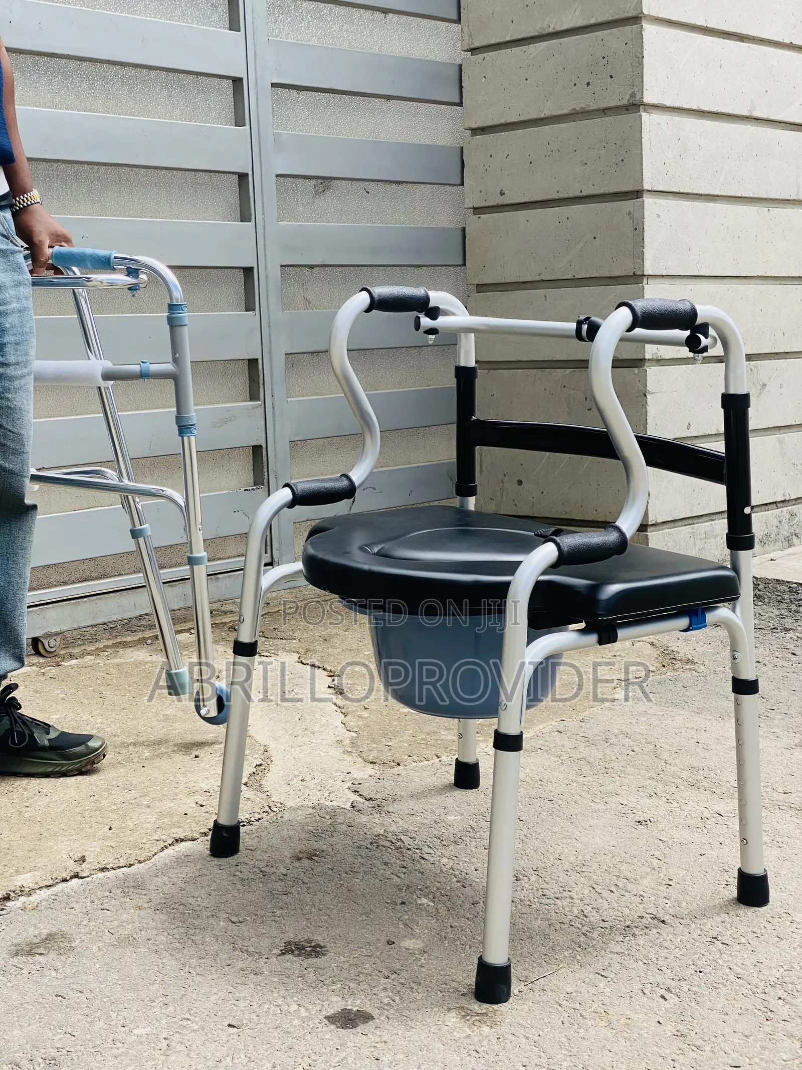 Aluminum Frame Walking Aids Folding Commode Chair Multifunction Walker