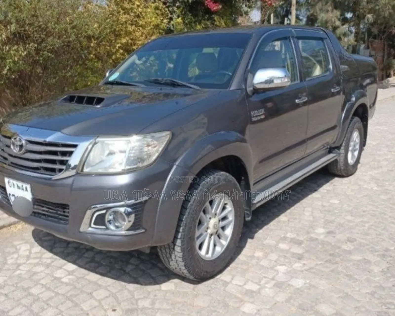 Toyota Hilux 2014 Maroon