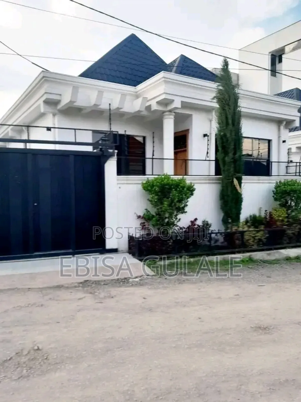 Furnished 4bdrm Farm House in Yeka for sale
