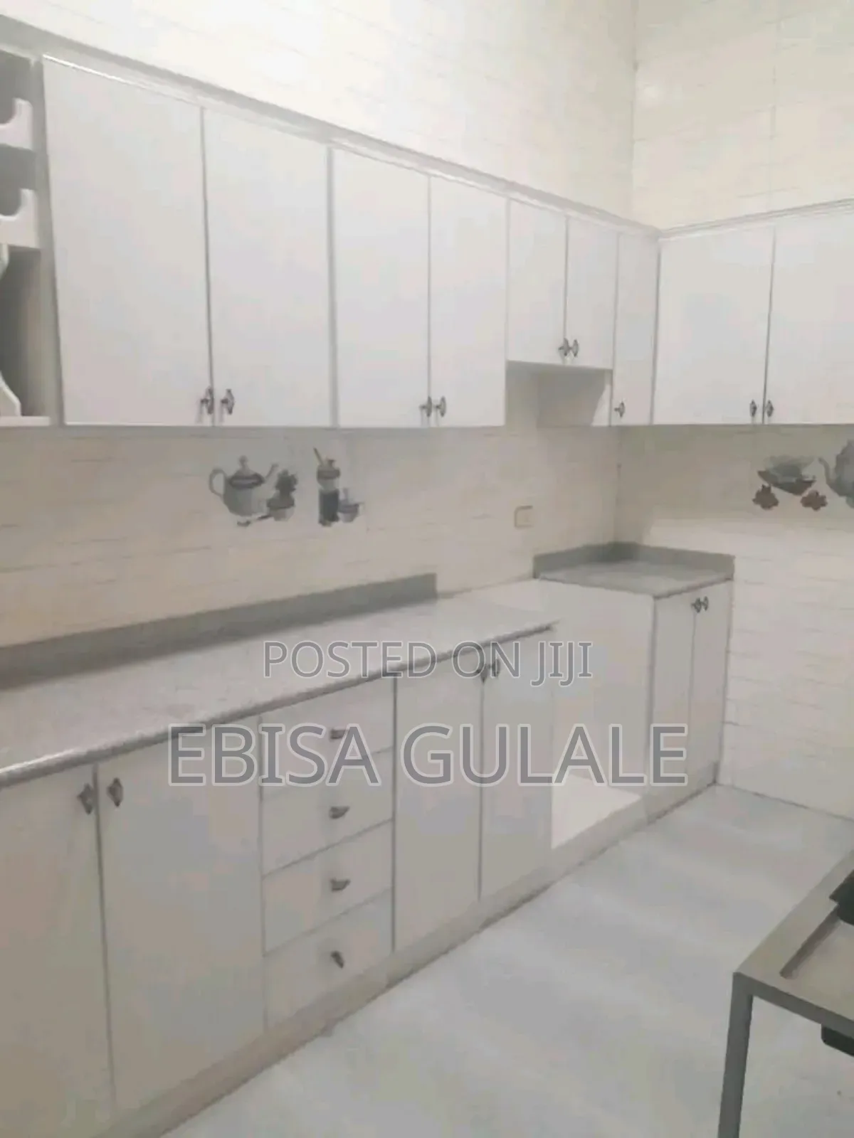 Furnished 4bdrm Farm House in Yeka for sale