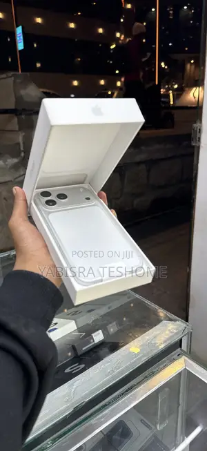 New Apple iPhone 17 Pro Max 256 GB Silver