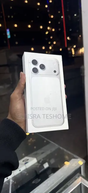 New Apple iPhone 17 Pro Max 256 GB Silver
