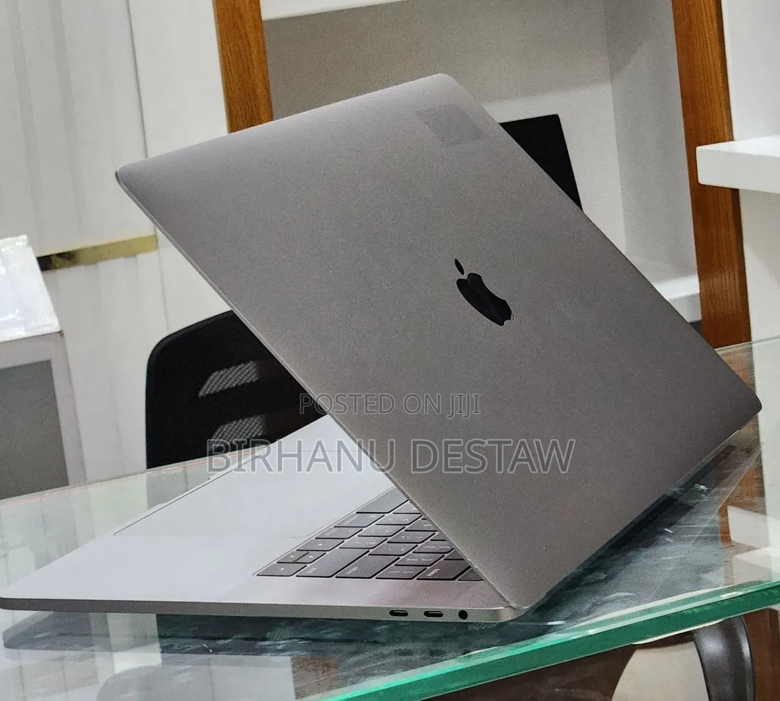 New Laptop Apple MacBook Pro 2017 16GB Intel Core i7 SSD 512GB