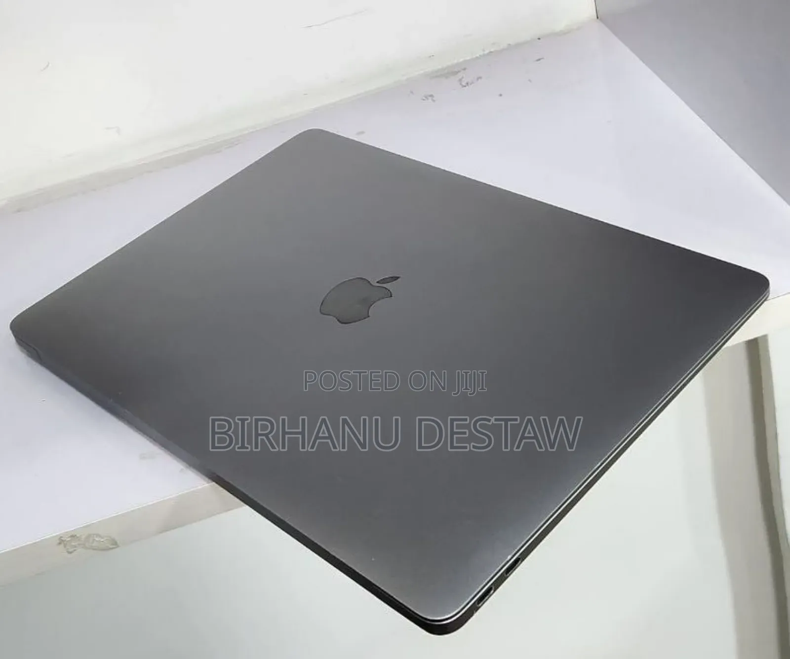 New Laptop Apple MacBook Pro 2017 16GB Intel Core i7 SSD 512GB