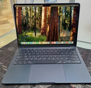 New Laptop Apple MacBook Air 2025 M4 13-inch 16GB Apple M4 SSD 256GB