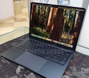 New Laptop Apple MacBook Air 2025 M4 13-inch 16GB Apple M4 SSD 256GB