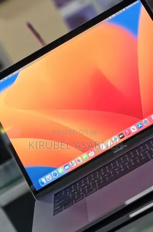 New Laptop Apple MacBook Pro 2017 16GB Intel Core i7 SSD 512GB