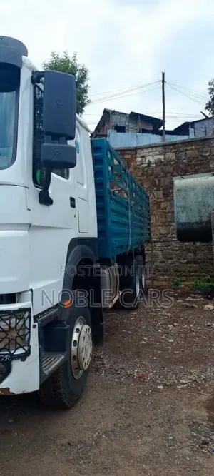 HOWO Sinotruk 2023 White