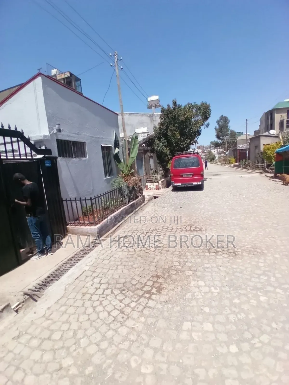 Furnished 2bdrm Villa in አያት አካባቢ, Yeka for sale