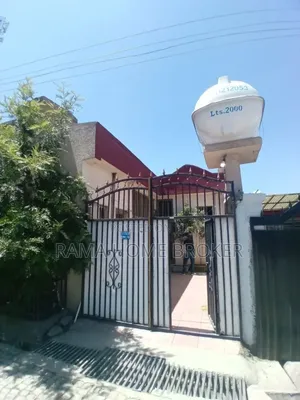 Furnished 2bdrm Villa in አያት አካባቢ, Yeka for sale