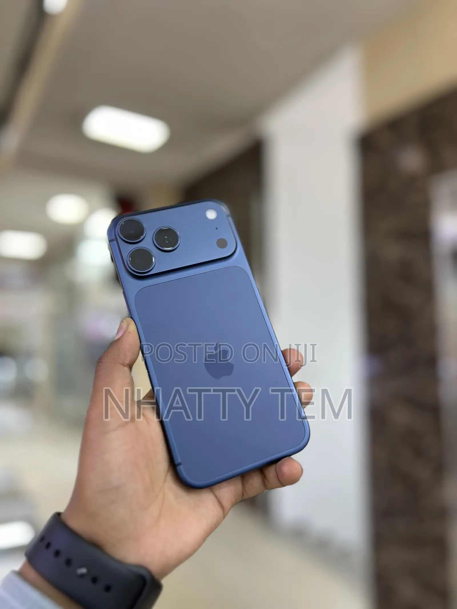 New Apple iPhone 17 Pro Max 256 GB Blue