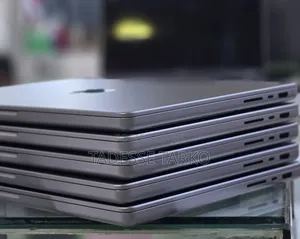 New Laptop Apple MacBook Pro M1 32GB Apple M1 Pro SSD 512GB