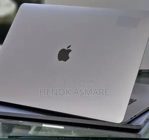 New Laptop Apple MacBook Pro 2017 16GB Intel Core i7 SSD 512GB