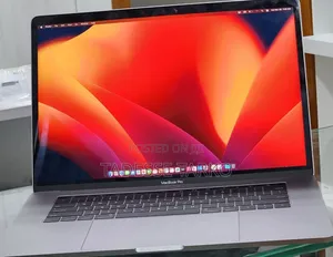 New Laptop Apple MacBook Pro 2017 16GB Intel Core i7 SSD 512GB