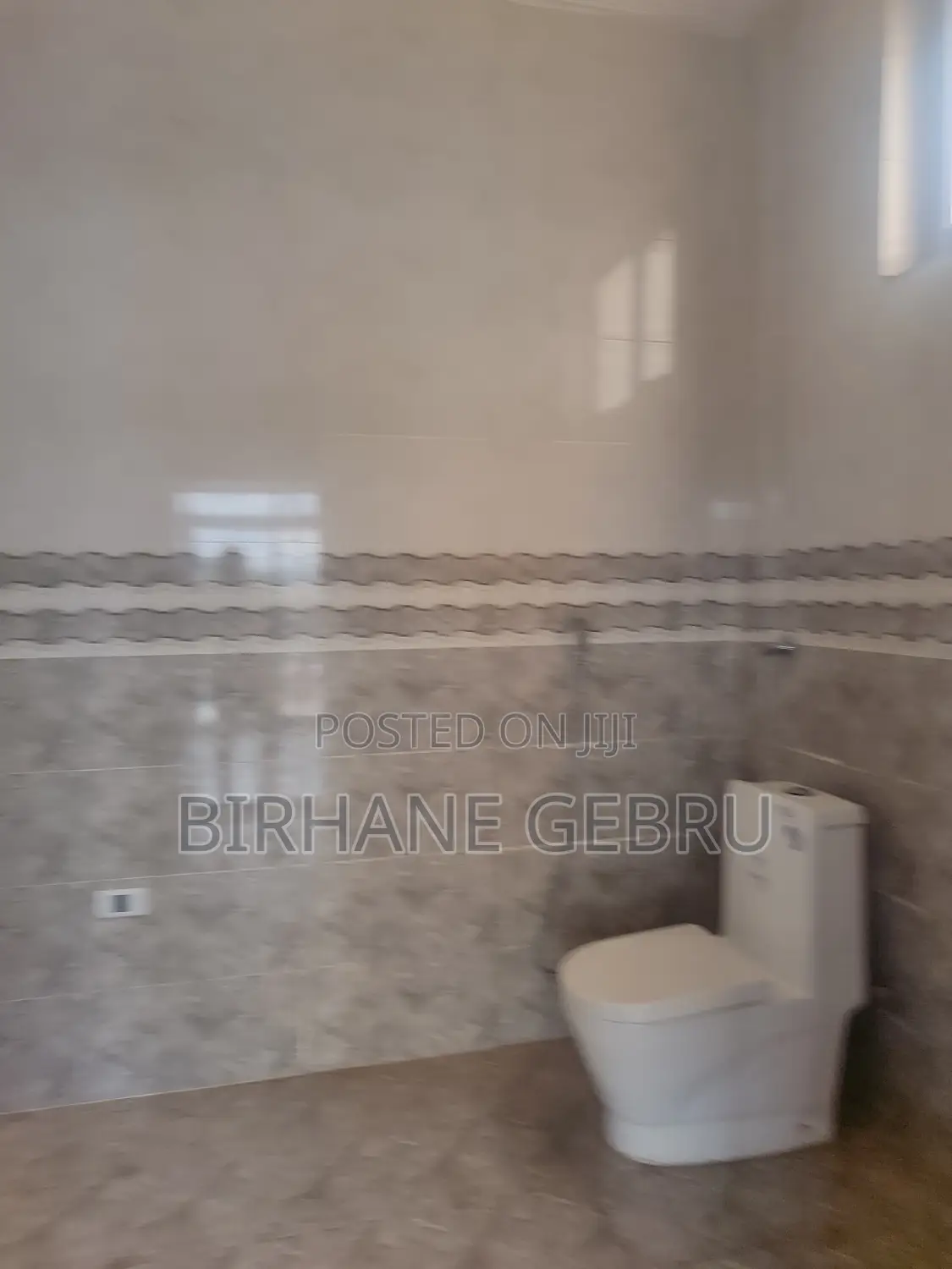 G+2 House Rent for Massge Pension and for Living