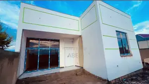 3bdrm Villa in ኢቲ, Oromia-Finfinne for sale