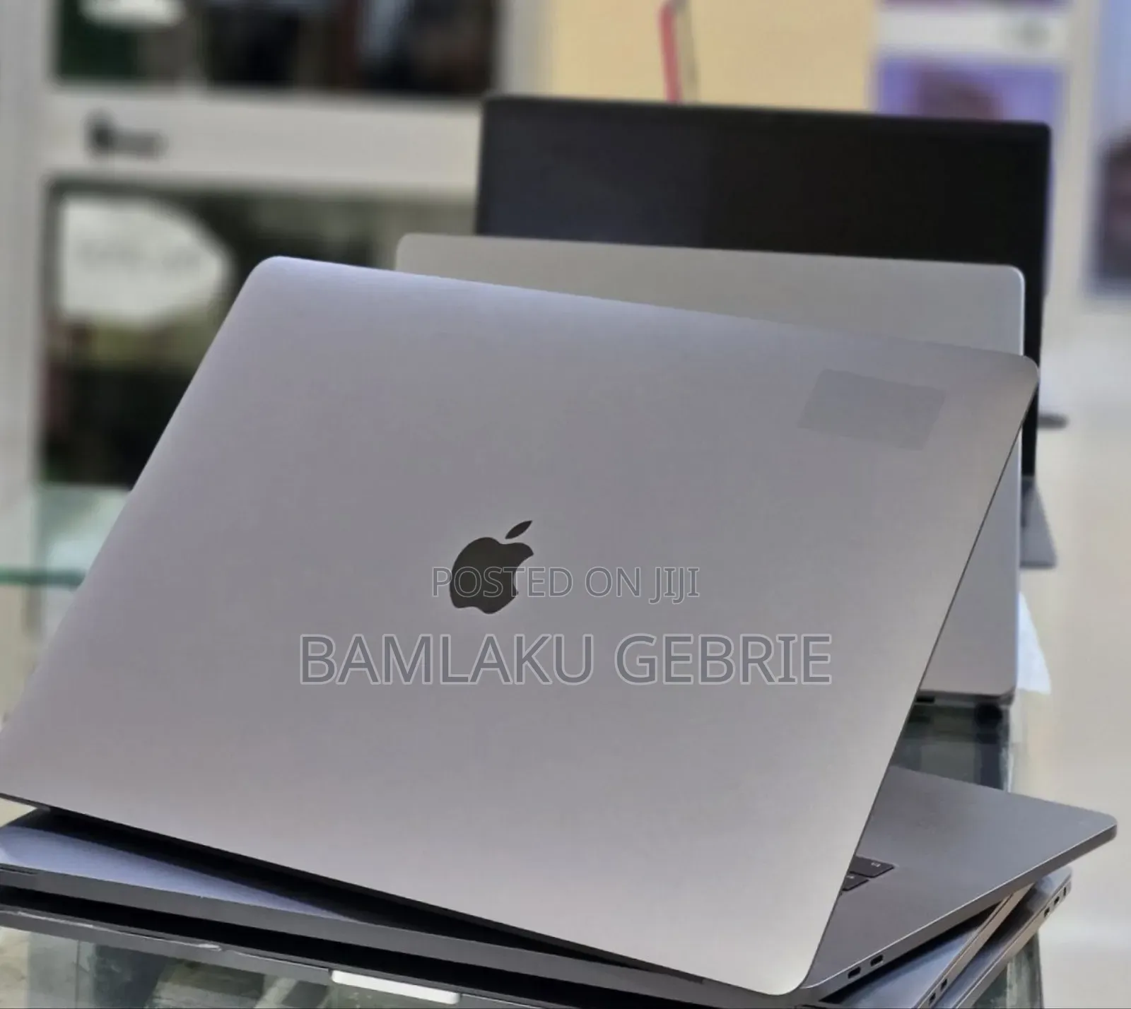 New Laptop Apple MacBook Pro 2017 16GB Intel Core i7 SSD 512GB