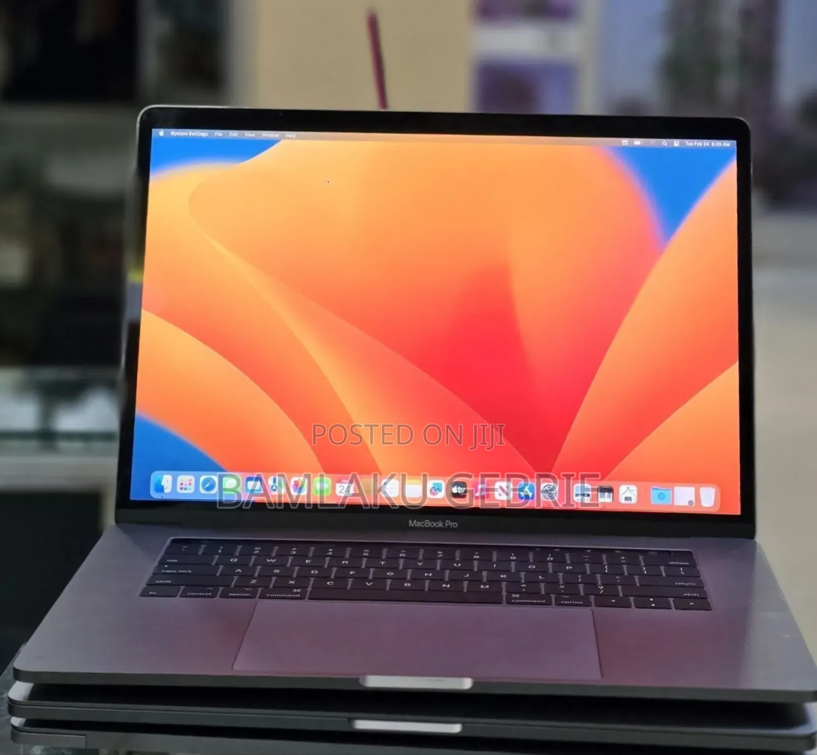New Laptop Apple MacBook Pro 2017 16GB Intel Core i7 SSD 512GB