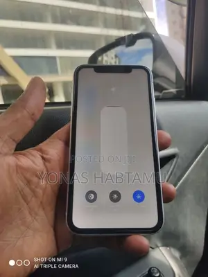 New Apple XR 64 GB White