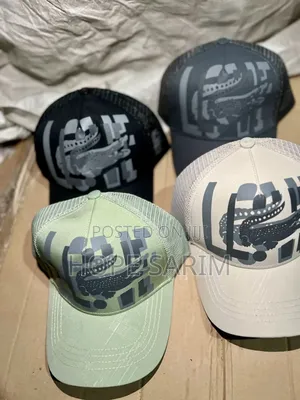 Stylish Mesh-Back Crocodile Logo Caps