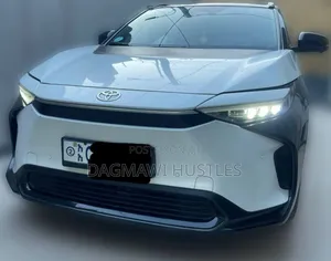 Toyota bZ4X 71.4 kWh FWD 2023 White