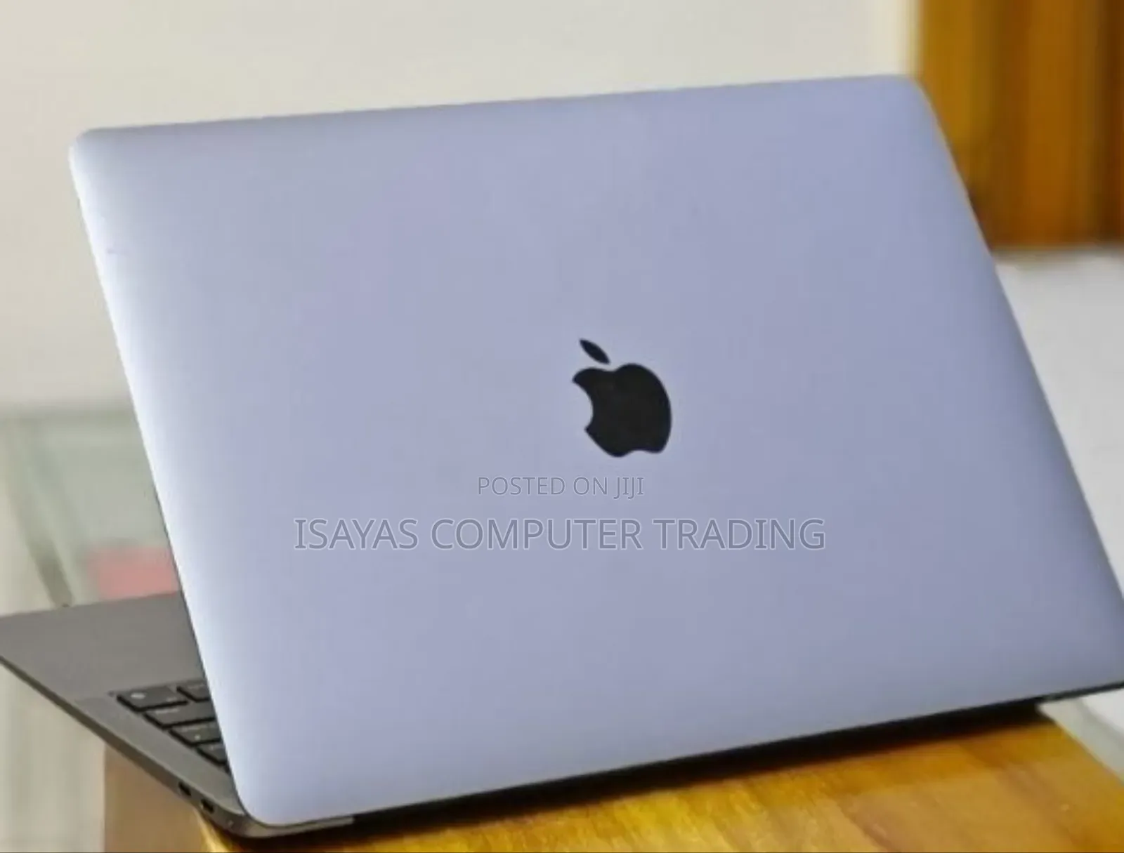 New Laptop Apple MacBook Air 2020 M1 8GB Apple M1 SSD 256GB