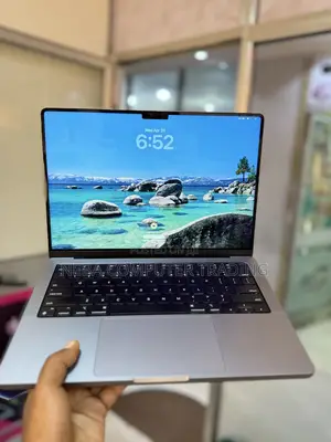 New Laptop Apple MacBook Pro 2021 M1 16GB Apple M1 Pro SSD 512GB
