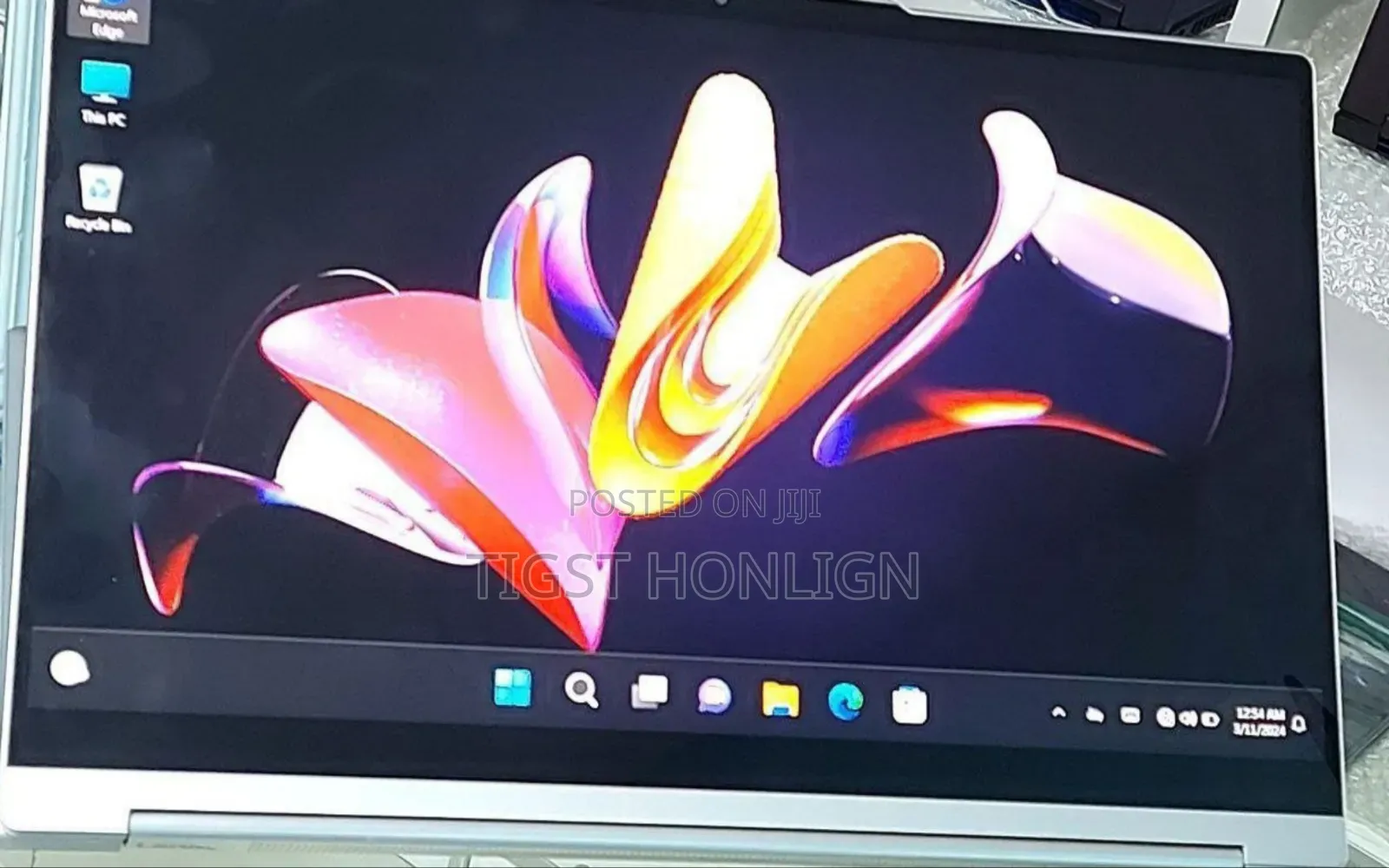 New Laptop Lenovo Yoga 7i 16GB Intel Core i7 SSD 512GB