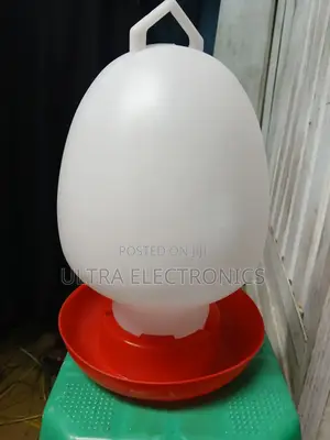 የዶሮ ውሀ መጠጫ Chicken Drinker, Often a Poultry Water Fountain, Designed