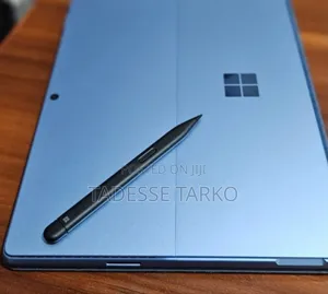 New Laptop Microsoft Surface 16GB SSD 512GB