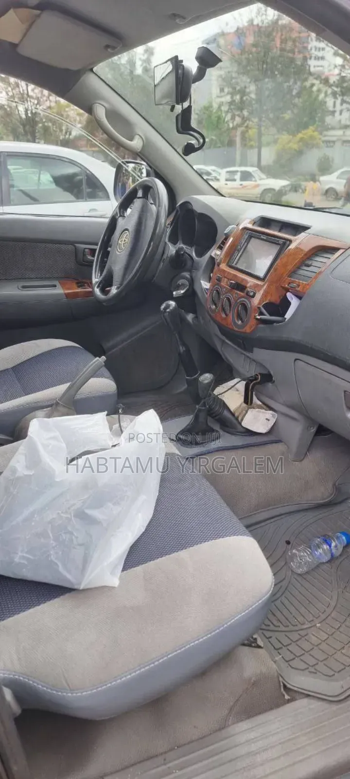 Toyota Hilux 2010 Gray