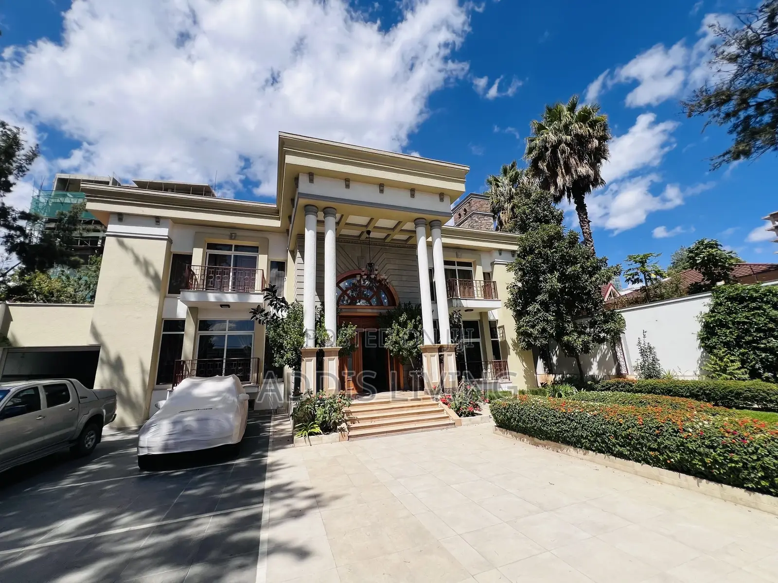 8bdrm Villa in Bole for rent