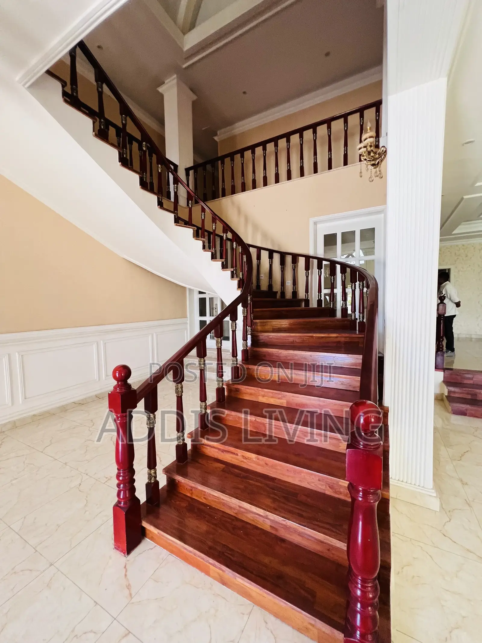 8bdrm Villa in Bole for rent