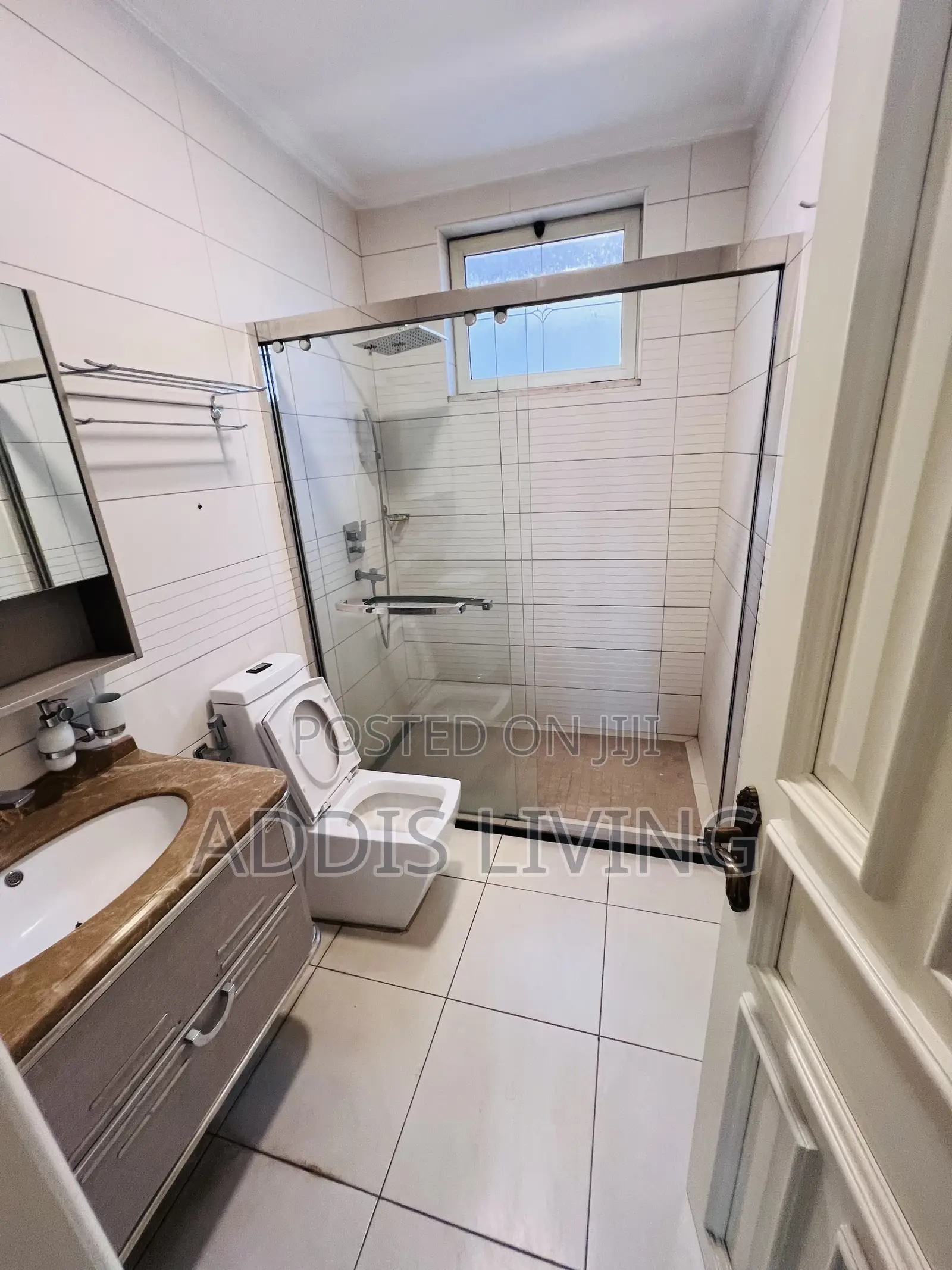8bdrm Villa in Bole for rent