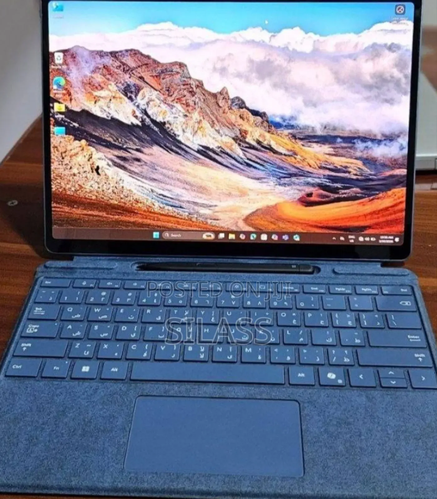 New Microsoft Surface Pro 11th Edition, a Copilot+ PC 16GB SSD 512GB