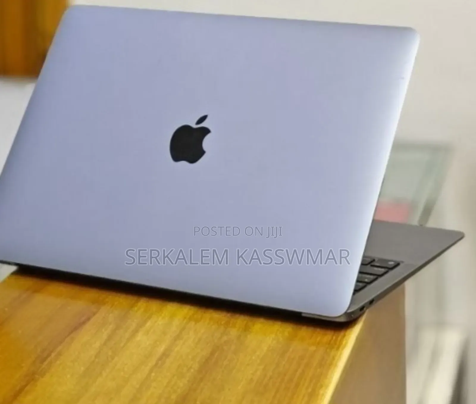 New Laptop Apple MacBook Air 2020 M1 8GB Apple M1 SSD 256GB