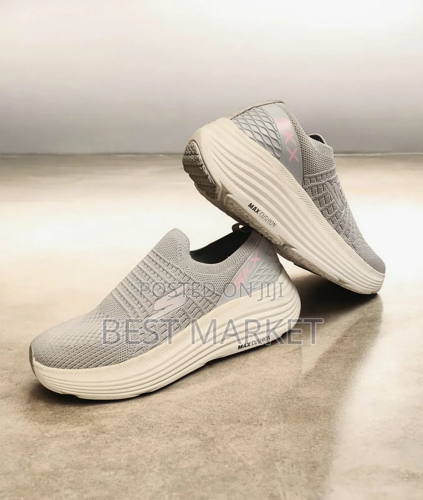 Skechers Max Cusion