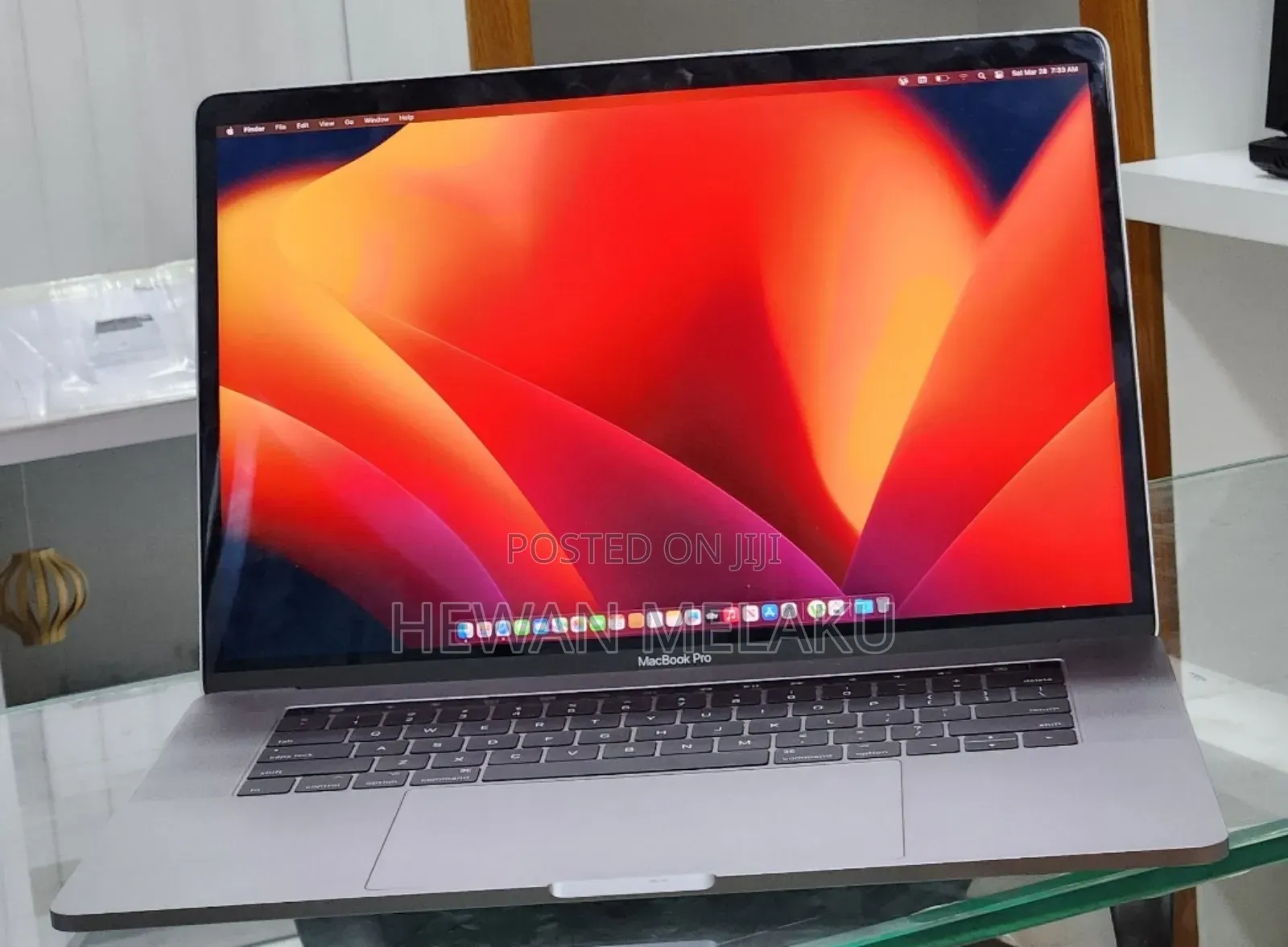 New Laptop Apple MacBook Pro 2017 16GB Intel Core i7 SSD 512GB
