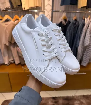 New Arrival Calvin Klein White Lather Fashion Shoes