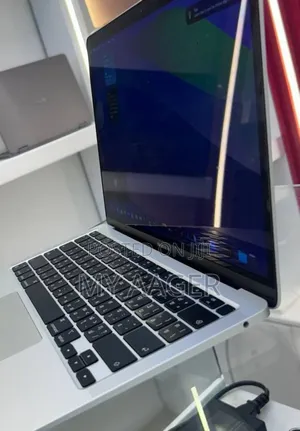New Laptop Apple MacBook Air 2020 M1 8GB Intel Core i7 SSD 256GB