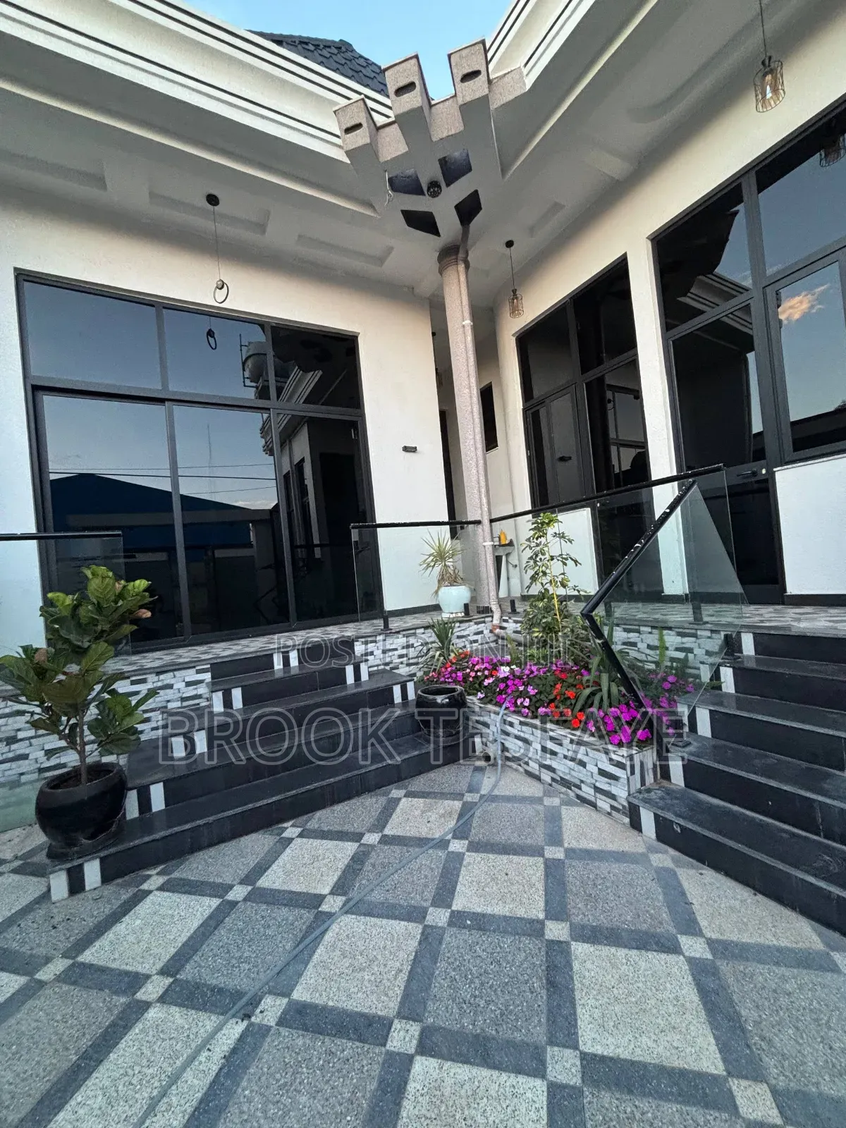 4bdrm Villa in Bishoftu ( D/Zeit ), East Shewa for sale
