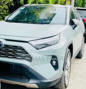 Toyota RAV4 2023 Green