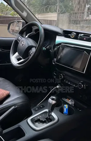Toyota Hilux 2020 Black