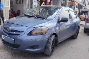 Toyota Belta 2008 Blue