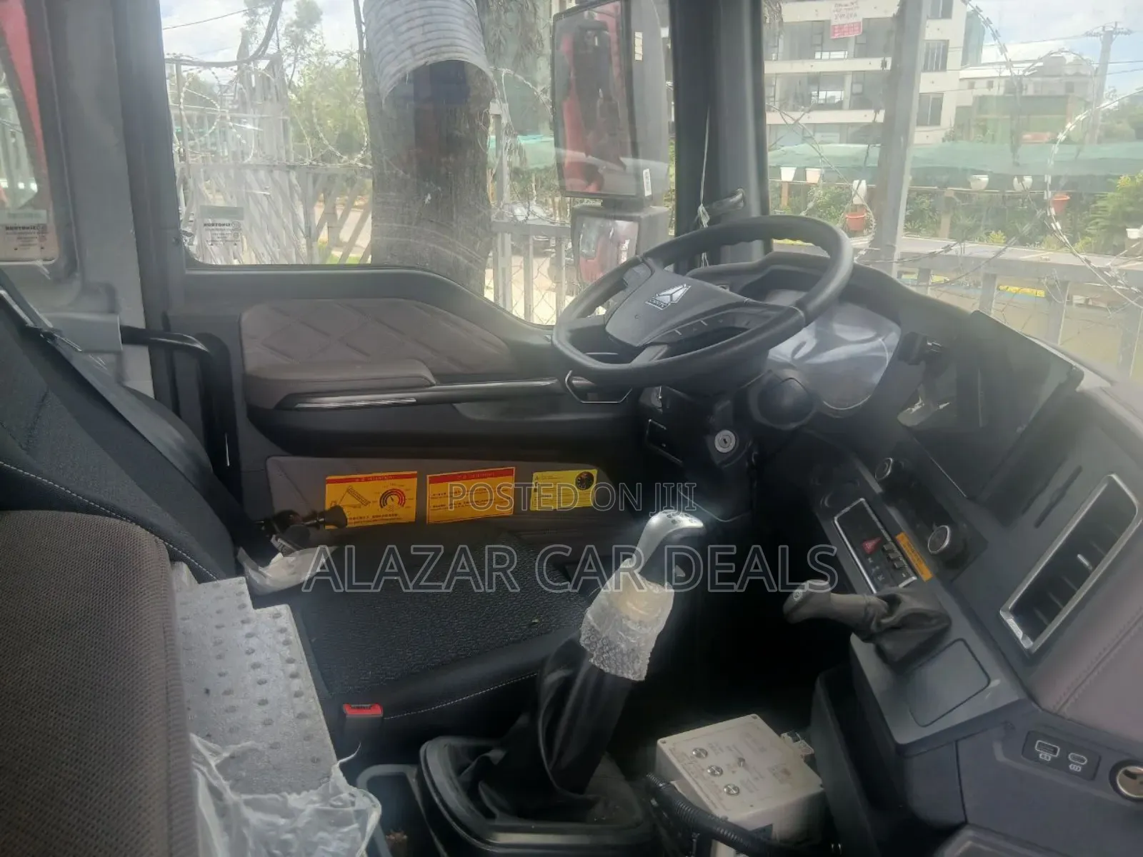 New Sinotruk Howo 2025 Red