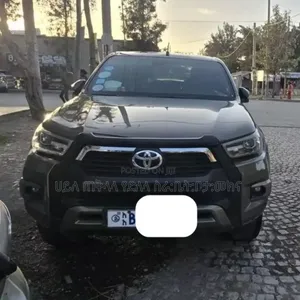 Toyota Hilux 2021 Beige